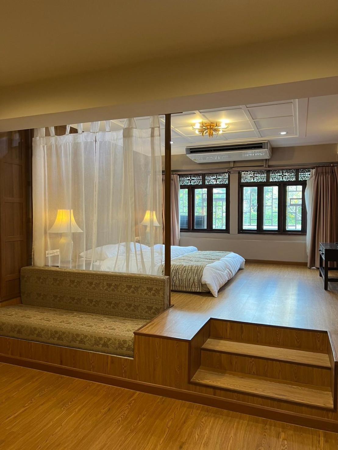 Quinstel Hostel Bangkok Exterior photo